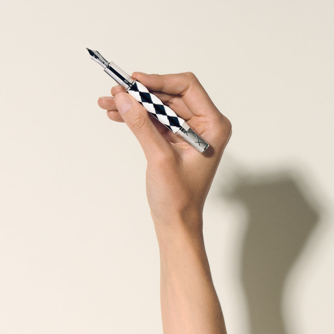 Great Characters Homage to Queen Limited Edition 1975 Fountain Pen