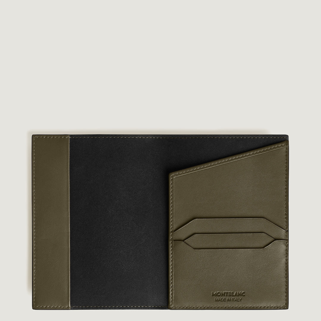 Passport Holder in Extreme Leather
