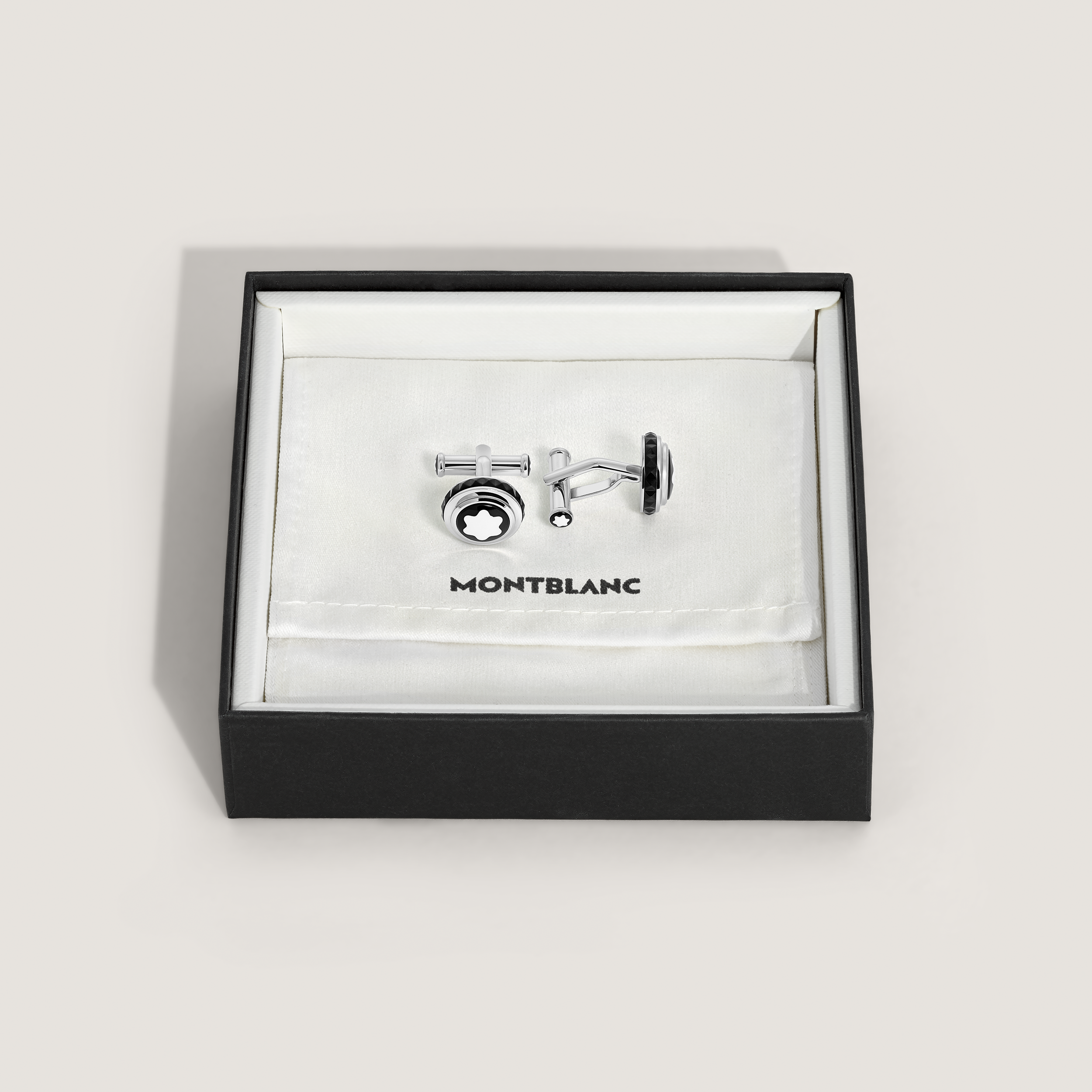 Cufflinks Great Characters Homage to Queen