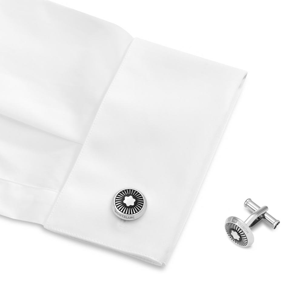 Cufflinks, round in stainless steel with ray pattern and mother-of-pearl snowcap emblem