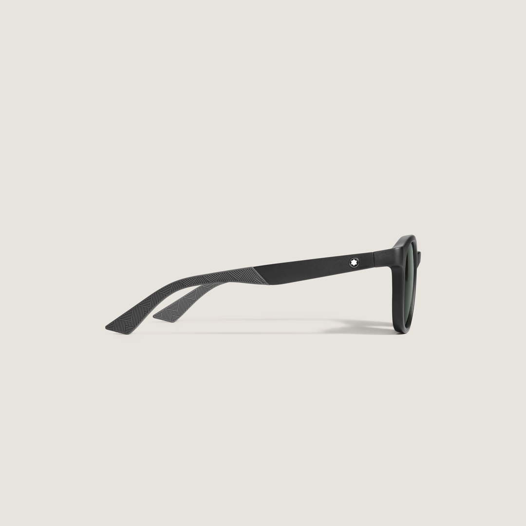 Round Sunglasses With Black Coloured Injected Frame