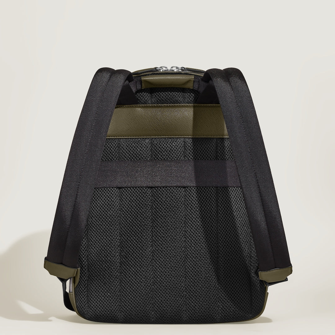 Medium Backpack with 3 Compartments in Sartorial Leather